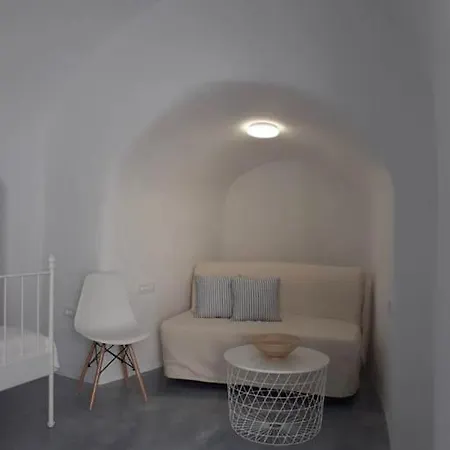 Casa de Férias Unique Small Stonehouse At Thira Megalochori (Santorini)