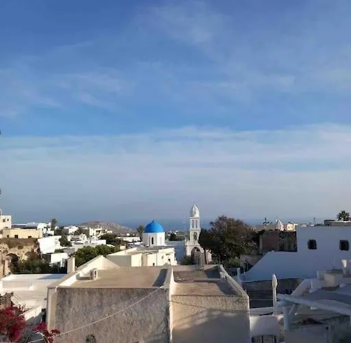 Unique Small Stonehouse At Thira Megalokori