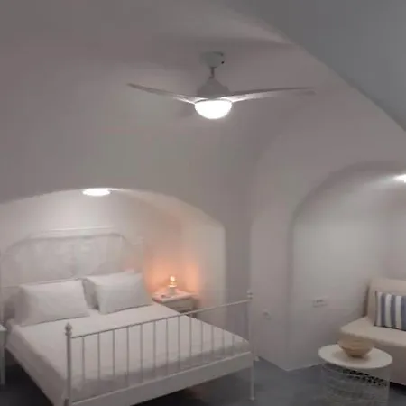 Tatil Evi Unique Small Stonehouse At Thira *