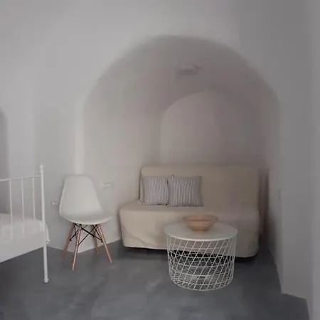 Unique Small Stonehouse At Thira Megalochori (Santorini)