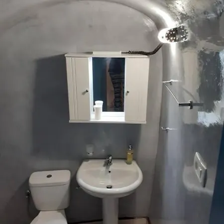 Tatil Evi Unique Small Stonehouse At Thira *