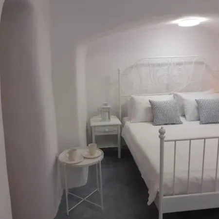 Unique Small Stonehouse At Thira Casa vacanze Megalochori (Santorini)