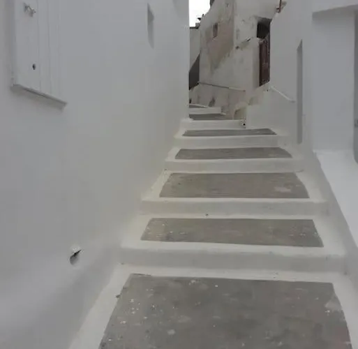 Unique Small Stonehouse At Thira Casa vacanze *