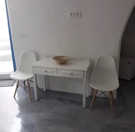 Unique Small Stonehouse At Thira Casa vacanze *